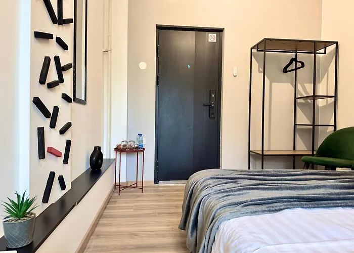 E - Two Гостевой дом Скопье